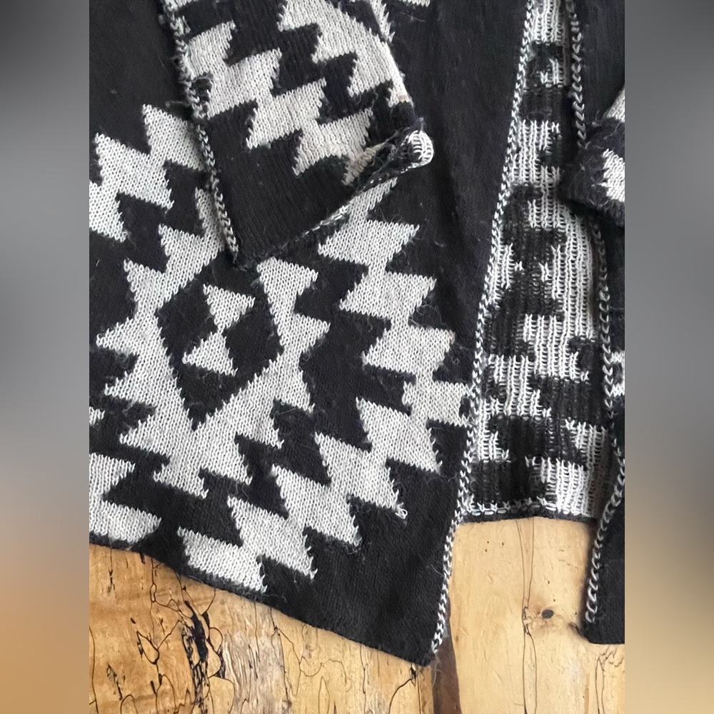 Aztec Style Reversible Sweater - Picture 3 of 5